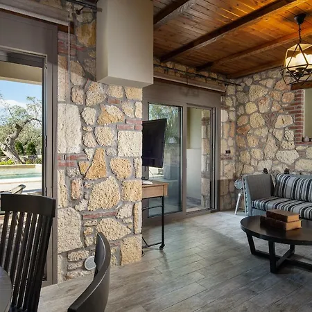 Вилла Five Senses Luxury