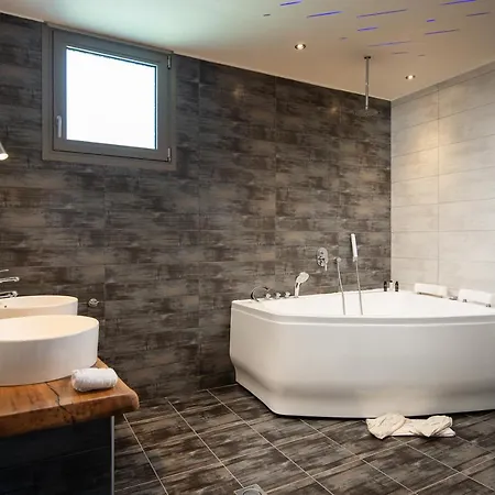 Five Senses Luxury Villa *
